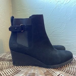 UGG Indra Wedge Booties Size 8.5 Black